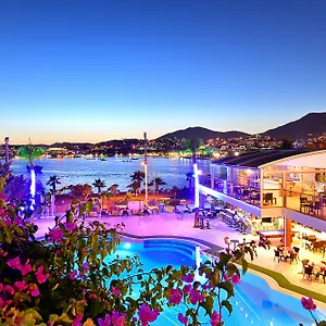Tropicana Hotel